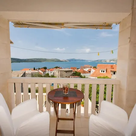 Stil Trogir