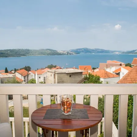 Stil * Trogir