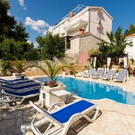 Stil Trogir