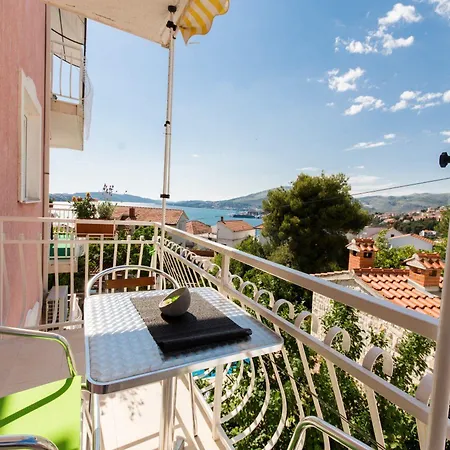 Stil * Trogir